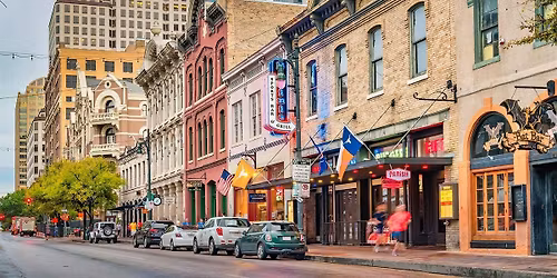 Austin Walking Bar Crawl on 6th Street - FREE