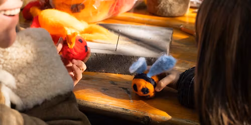 Felting Bombarda - Workshop de Felting intergeracional com Andreia Salavessa