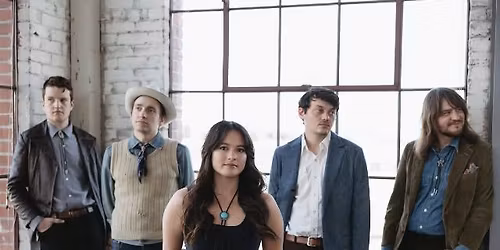 AJ Lee & Blue Summit w. Chicken Wire Empire