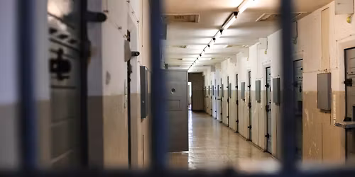 Conf\u00e9rence : Regards crois\u00e9s sur le monde carc\u00e9ral et judiciaire | Journ\u00e9es Nationales de la Prison