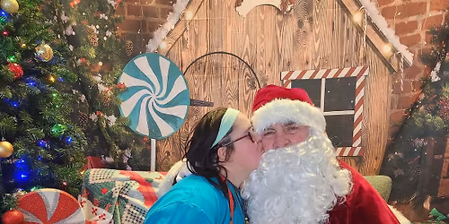 Free Pictures with Santa!