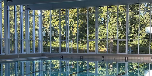 \u00c5bent hus i Vallensb\u00e6ks nye sv\u00f8mmehal