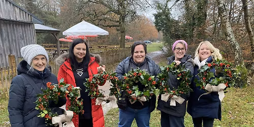 Make your own Christmas wreath - session 3