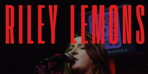 Riley Lemons at The Reef Cafe
