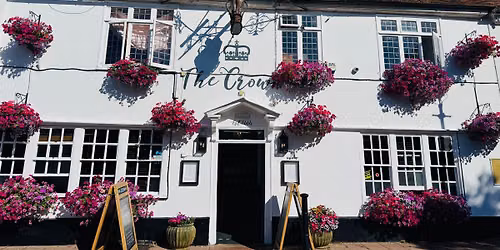 Zombie pubs crawl on Halloween day 