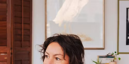 Stop Using Selfies ! Branding Headshots for Creatives + Professionals