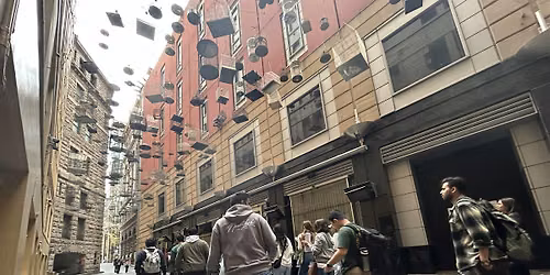 Hidden Sydney Tour: Little Laneways History Walk for International Students