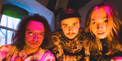Qu\u0113dam : Lancement du premier album  