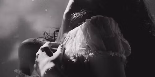 Sacred Darkness - Helgkurs i Shadow work och Njutning (f\u00f6r kvinnor)