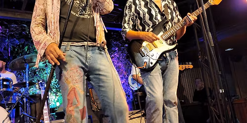 The Feramones at The Beach Hotel, Byron Bay - LAST GIG of This FERAMONES Season