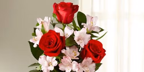 Valentines Floral Arranging Class \u2665\ufe0f\ud83c\udf3a