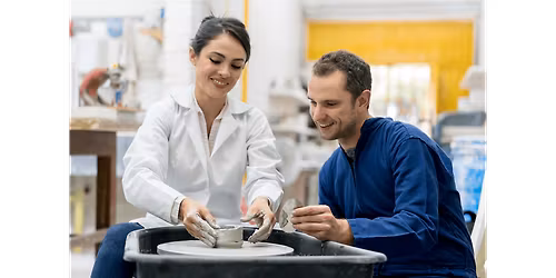 Pottery Wheel Throw-Down - Pottery Class in Los Angeles | Classpop!\u2122