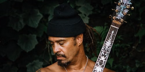 Michael Franti Trio - Heartstrings & Dynamite