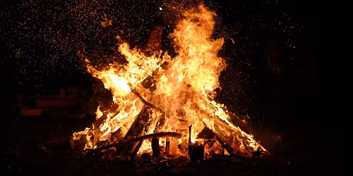 Bonfire Night with 3 Daft Monkey's Duo & Benjamin Luke Sutcliffe