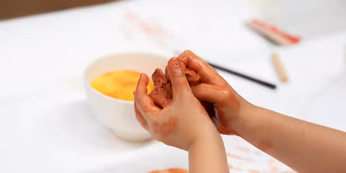 Children\u2019s Workshop Christmas Concoctions: Sparkly Slime Making (5-9yrs)