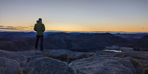 SUP er Viking - Hike and paddle, camp and cabin weekend in Stavanger