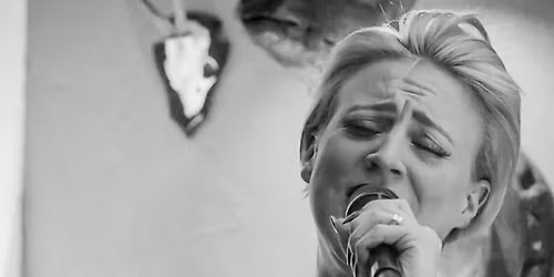 Ultimate Christmas Party - Lindsay Dracass