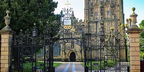 WREXHAM CITY WALKING TOUR