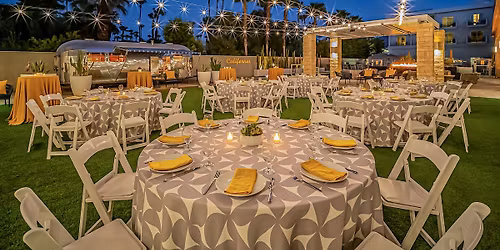 Holiday Jazz Under The Stars