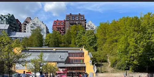 Loppis i Alby centrum (p\u00e5 torget)