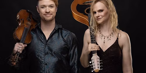 Se\u00e1n Heely and Beth Patterson on the Hay Wagon Stage!