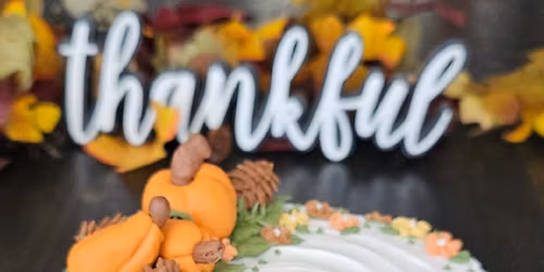 Teen Thanksgiving Cake Class