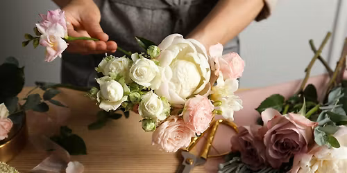Hands-On: Holiday Bouquet Making with Sugar Collections