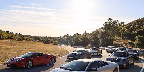EXPOSITION DE VOITURE CIRCUIT DU GRAND SAMBUC