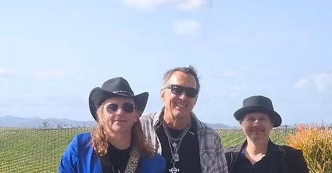 Midnight Ride - LIVE at Whiskey River Tavern