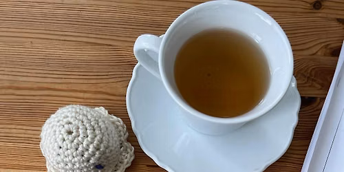 Tea Talks & Tiny Stitches : Mini Ghost