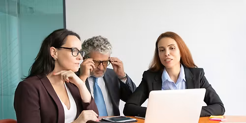 Mesa redonda: "Geopol\u00edtica y decisiones estrat\u00e9gicas en la alta direcci\u00f3n"