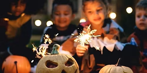 Decoramos nuestra calabaza 7:30 PM