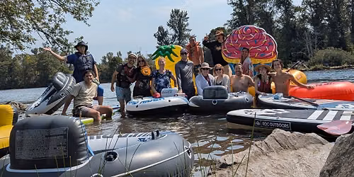 Unity Fusion: 4th of July River Float & Dancing