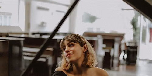 Daniella Nassar (piano)