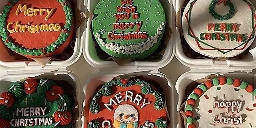 Christmas  Cake Decorating with Beth Bakes