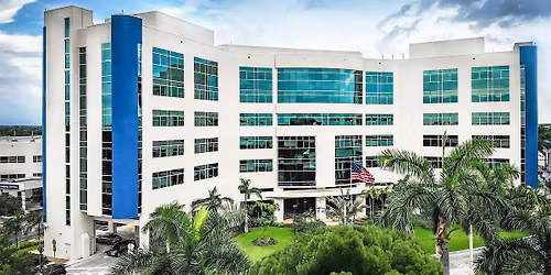 Recorrido por la Unidad de Maternidad- Memorial Hospital West (En persona)
