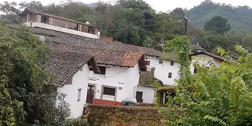 SAN SEBASTIAN DEL OESTE Y MASCOTA