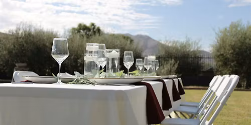 Le Jardin des Vins: A 5-Course Wine Tasting Experience