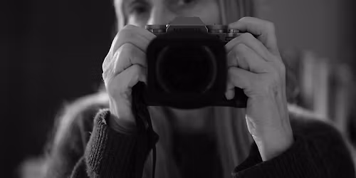 Pause, breathe, click: a photowalk inspiring new perspectives
