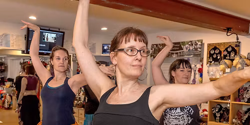Monday Beginning Level Belly Dance Classes