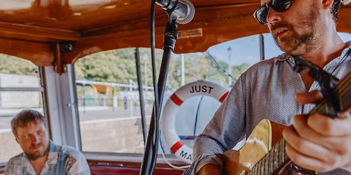 Live Music with The 45s