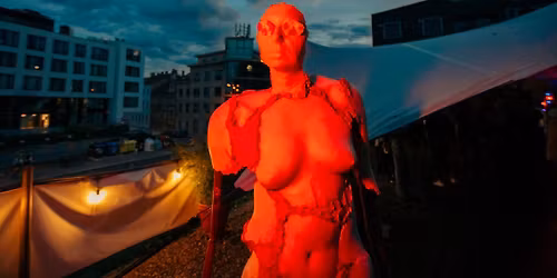 \u2726Vernis\u00e1\u017e v\u00fdstav Soft Touches: Lucie Rosick\u00e1 a Nikola Emma Ry\u0161av\u00e1 a Nezn\u00e1m\u00e9 m\u011bsto: Tom\u00e1\u0161 N\u011bmec\u2726