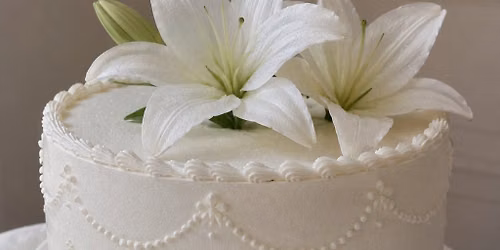 VIRAL VINTAGE LILY CAKE