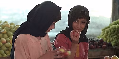 Cin\u00e9 Rio - The Apple