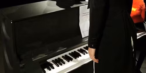 La musique ne sert \u00e0 rien' au Rikiki Caf\u00e9-Th\u00e9\u00e2tre