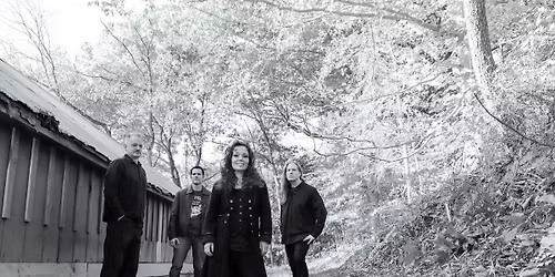 Patchwork Dorothy returns to the Blue Valley Vineyard and Winery