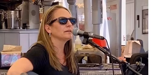 Andi Fawcett @ Mick\u2019s