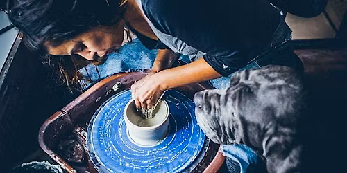 6-Week \/HAND BUILDING + WHEEL THROWING with Clay