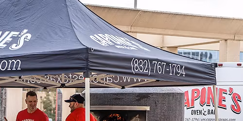 Capone at Magoobys Joke House