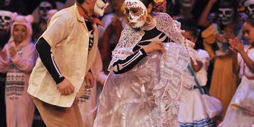 Ballet Folklorico Mexicano de Carlos Moreno: Dia de Los Muertos